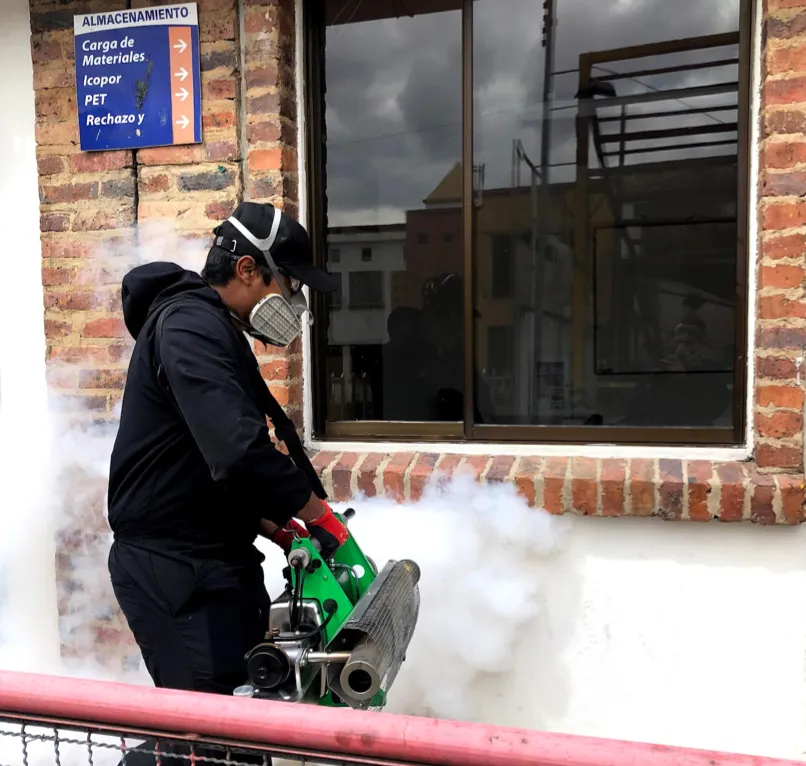 Desinfección de un área de trabajo