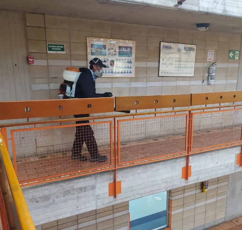 Fumigación en las instalaciones de una empresa